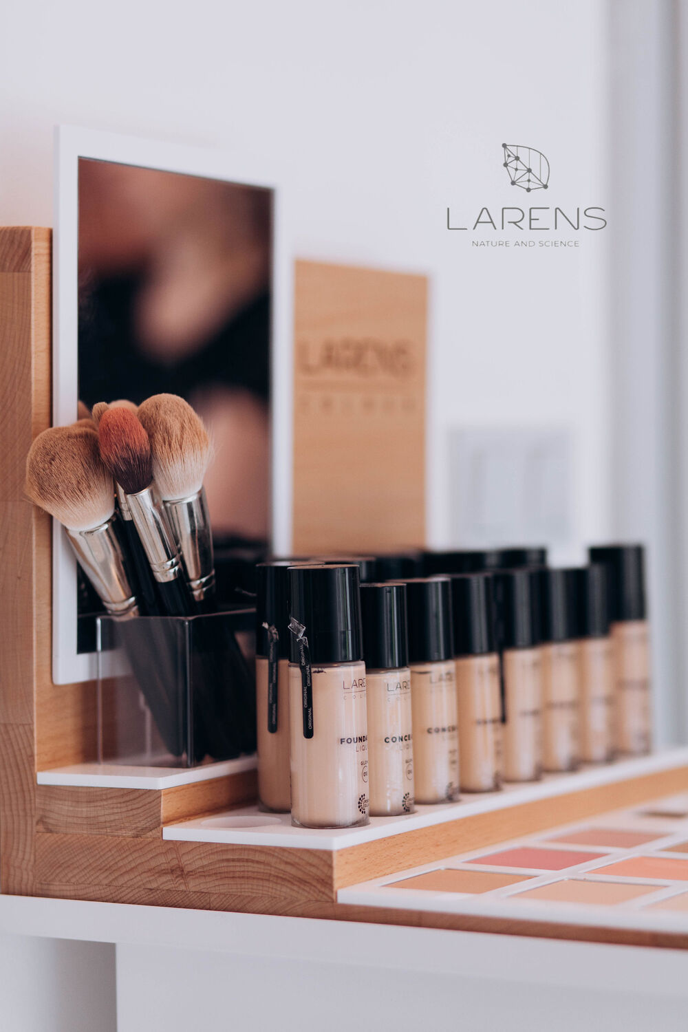 Top-skin-studio - Dekorativní kosmetika Larens